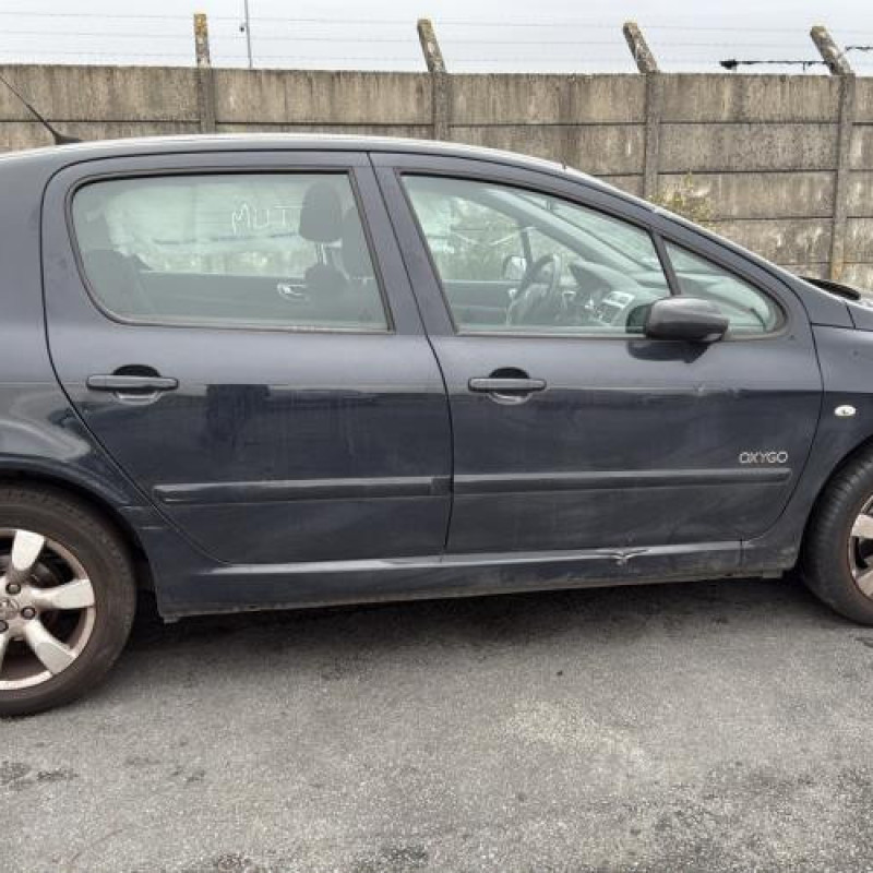 Vitre arriere droit PEUGEOT 307 Photo n°11