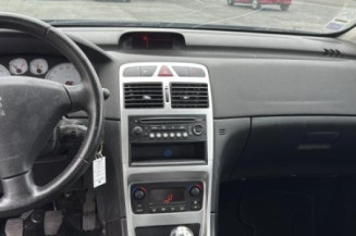 Vitre arriere droit PEUGEOT 307