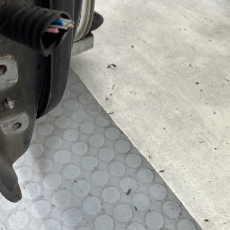 Porte avant droit TOYOTA YARIS 2 Photo n°4