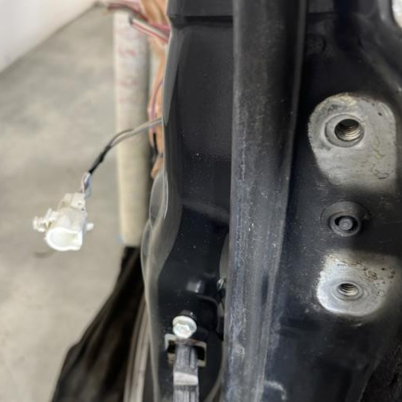 Porte avant gauche TOYOTA YARIS 2 Photo n°4