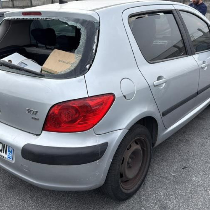 Vitre arriere droit PEUGEOT 307 Photo n°7