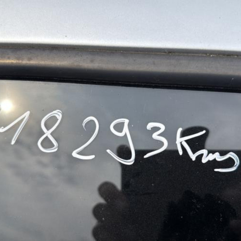 Vitre arriere droit PEUGEOT 307 Photo n°19
