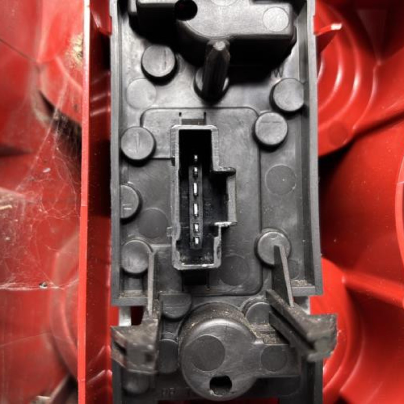 Feu arriere principal droit (feux) PEUGEOT 1007 Photo n°3