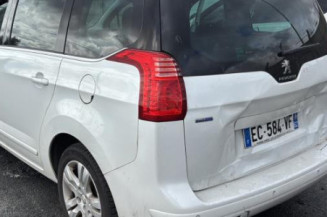 Vitre arriere droit PEUGEOT 5008 1