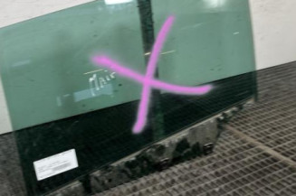 Vitre arriere gauche PEUGEOT 5008 1