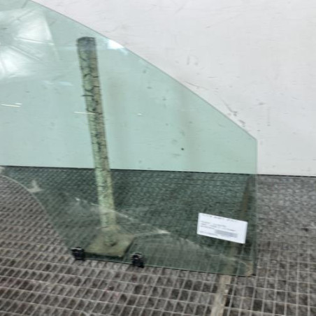 Vitre avant droit PEUGEOT 5008 1