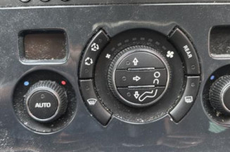 Vitre avant droit PEUGEOT 5008 1