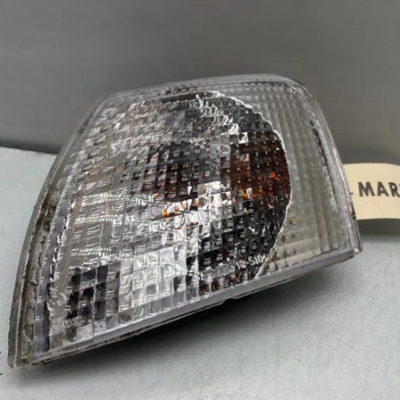 Optique avant secondaire gauche (feux)(clignotant) VOLKSWAGEN PASSAT 4 Photo n°1