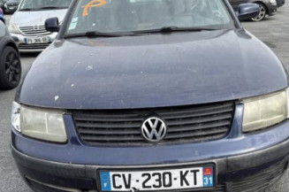 Optique avant secondaire gauche (feux)(clignotant) VOLKSWAGEN PASSAT 4