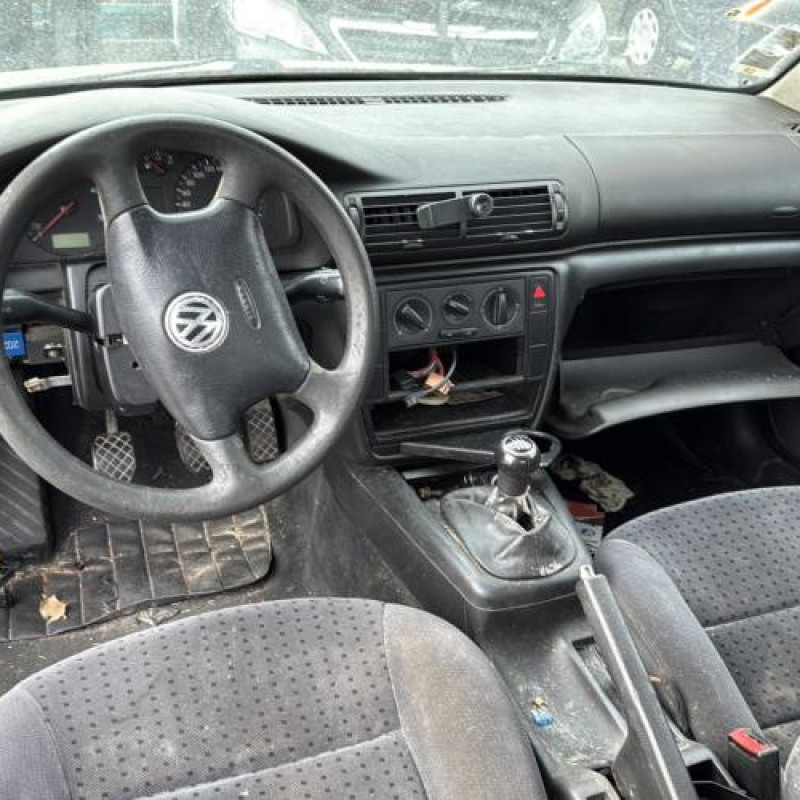 Optique avant secondaire gauche (feux)(clignotant) VOLKSWAGEN PASSAT 4 Photo n°20