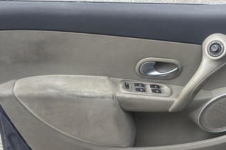 Vase de lave glace RENAULT CLIO 3