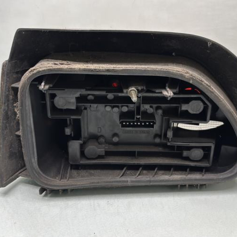 Feu arriere principal droit (feux) RENAULT CLIO 1 Photo n°2