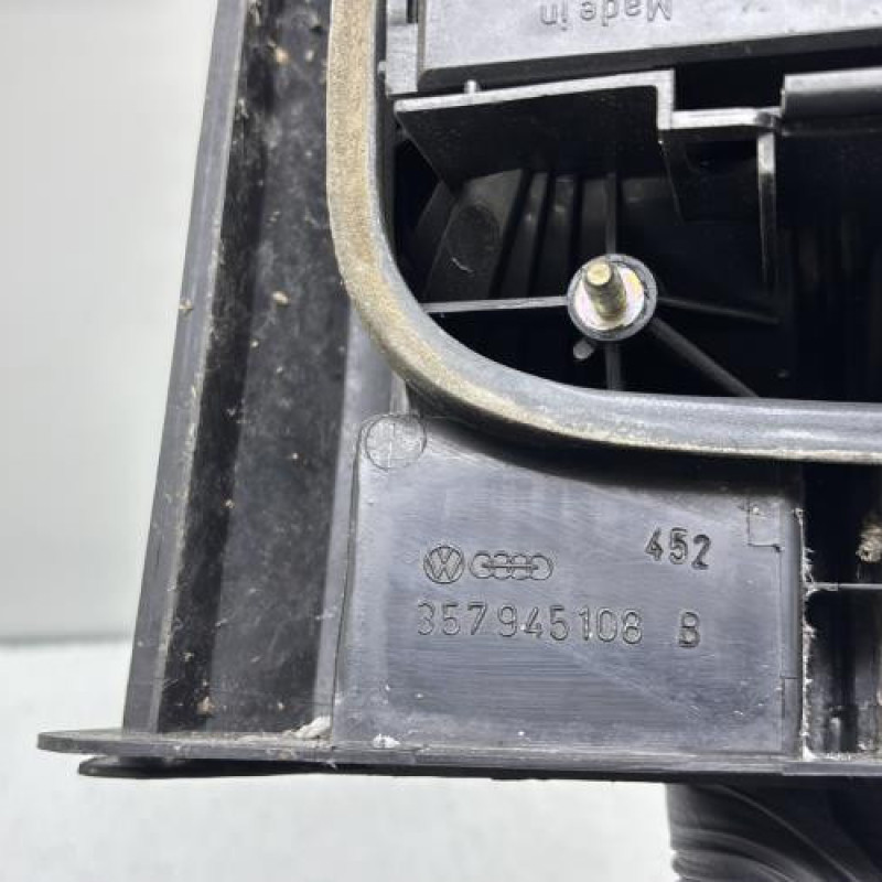 Feu arriere secondaire droit (feux) VOLKSWAGEN PASSAT 3 Photo n°3