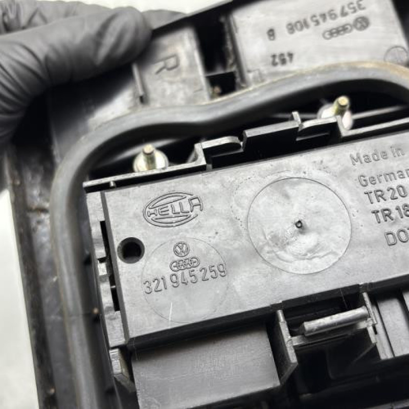 Feu arriere secondaire droit (feux) VOLKSWAGEN PASSAT 3 Photo n°5