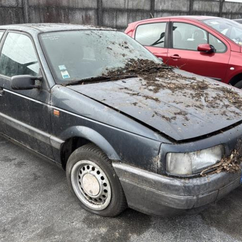 Feu arriere secondaire droit (feux) VOLKSWAGEN PASSAT 3 Photo n°7