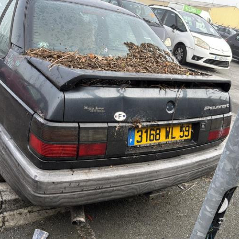 Feu arriere secondaire droit (feux) VOLKSWAGEN PASSAT 3 Photo n°10