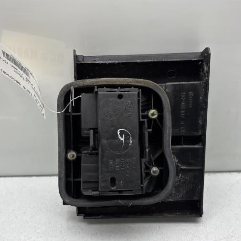 Feu arriere secondaire gauche (feux) VOLKSWAGEN PASSAT 3 Photo n°2