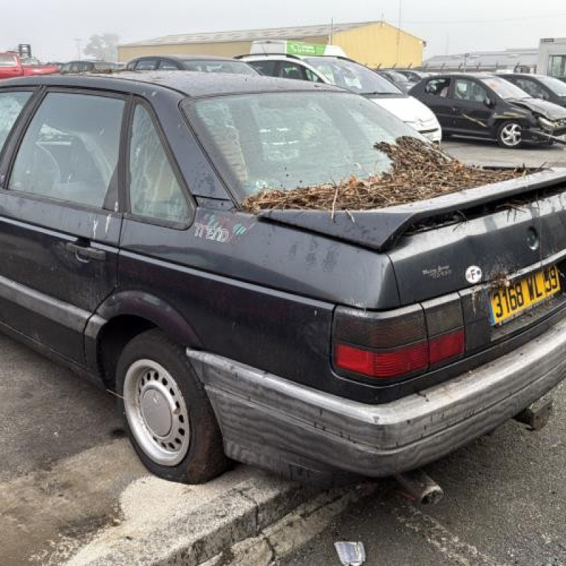 Feu arriere secondaire gauche (feux) VOLKSWAGEN PASSAT 3 Photo n°9