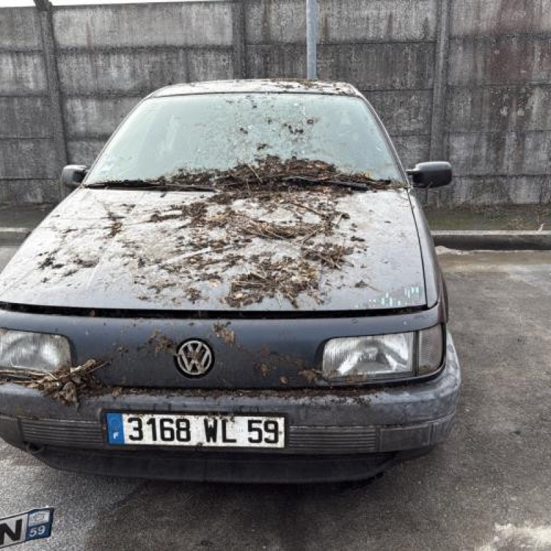 Feu arriere secondaire gauche (feux) VOLKSWAGEN PASSAT 3 Photo n°13