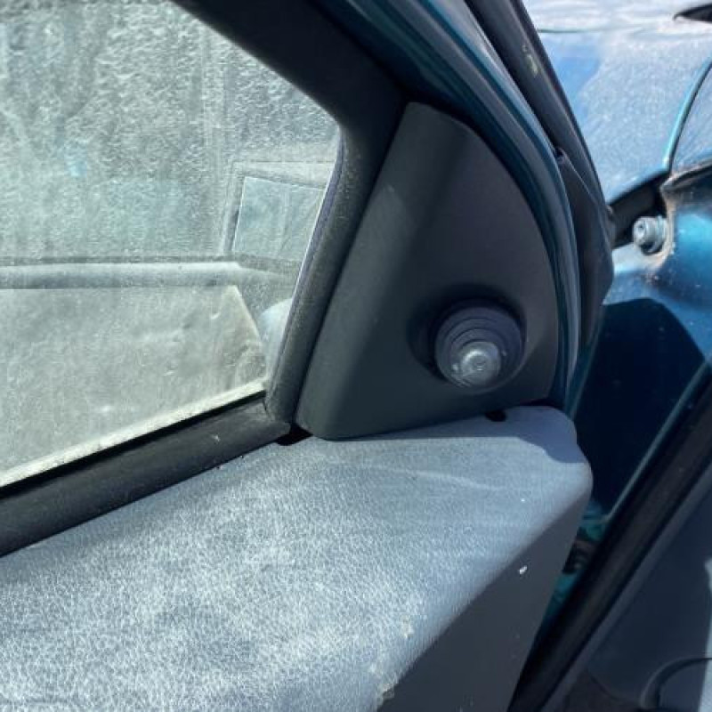 Optique avant principal droit (feux)(phare) FIAT BRAVO 1 Photo n°17