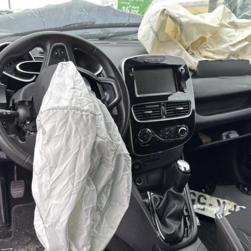 Feu arriere principal gauche (feux) RENAULT CLIO 4 Photo n°19