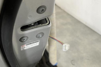 Porte arriere gauche TOYOTA AVENSIS 3