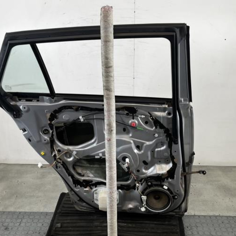 Porte arriere gauche TOYOTA AVENSIS 3 Photo n°6