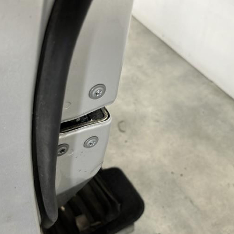 Porte avant gauche TOYOTA AVENSIS 3 Photo n°3