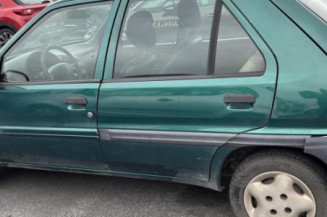 Porte avant gauche CITROEN SAXO