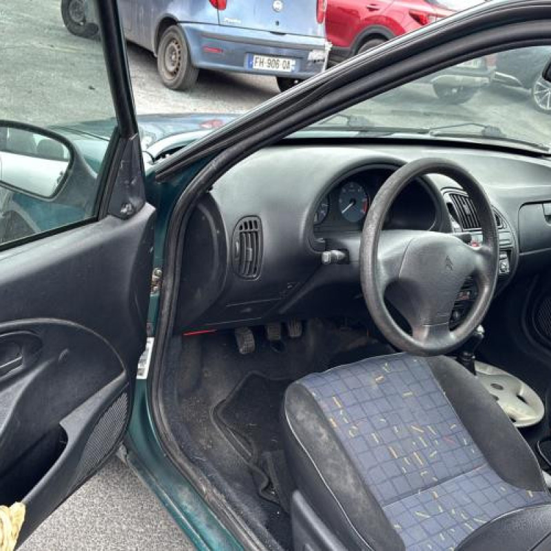 Porte avant gauche CITROEN SAXO Photo n°17