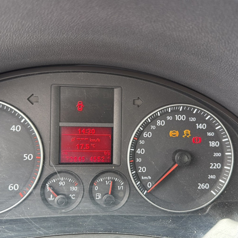 VOLKSWAGEN GOLF 5 1.9 TDI - 8V TURBO Photo n°18