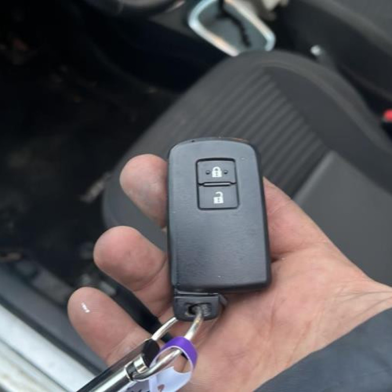 Bouton de demarrage TOYOTA YARIS 3 Photo n°8