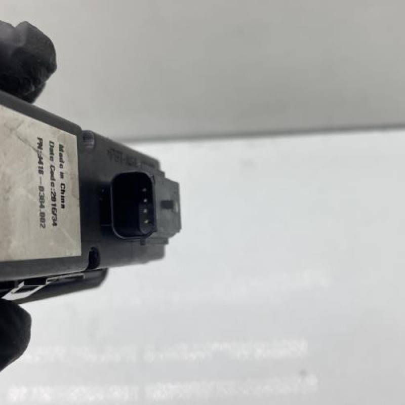 Bouton de coffre JEEP CHEROKEE 4 Photo n°3