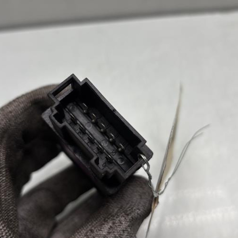 Bouton de warning AUDI A6 2 Photo n°3