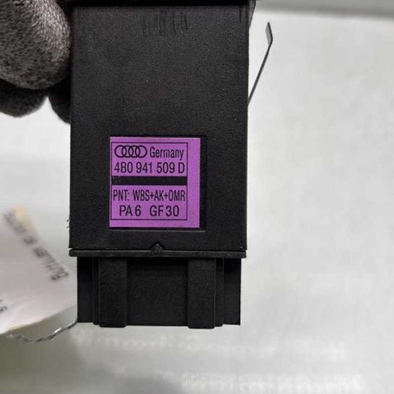 Bouton de warning AUDI A6 2 Photo n°4