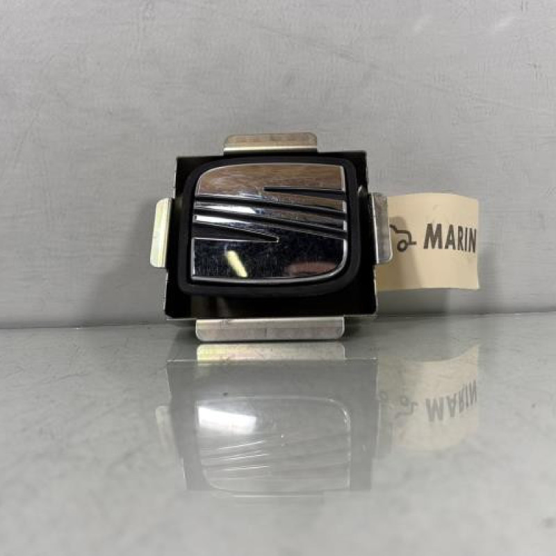 Bouton de coffre SEAT TOLEDO 4 Photo n°1