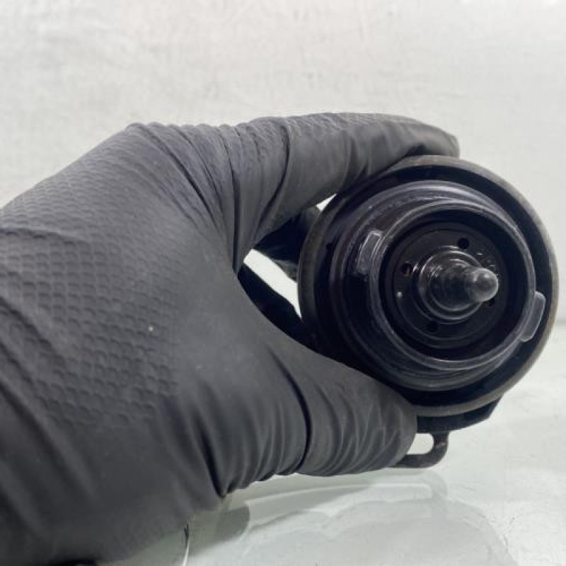 Bouchon de carburant VOLKSWAGEN POLO 6 Photo n°4