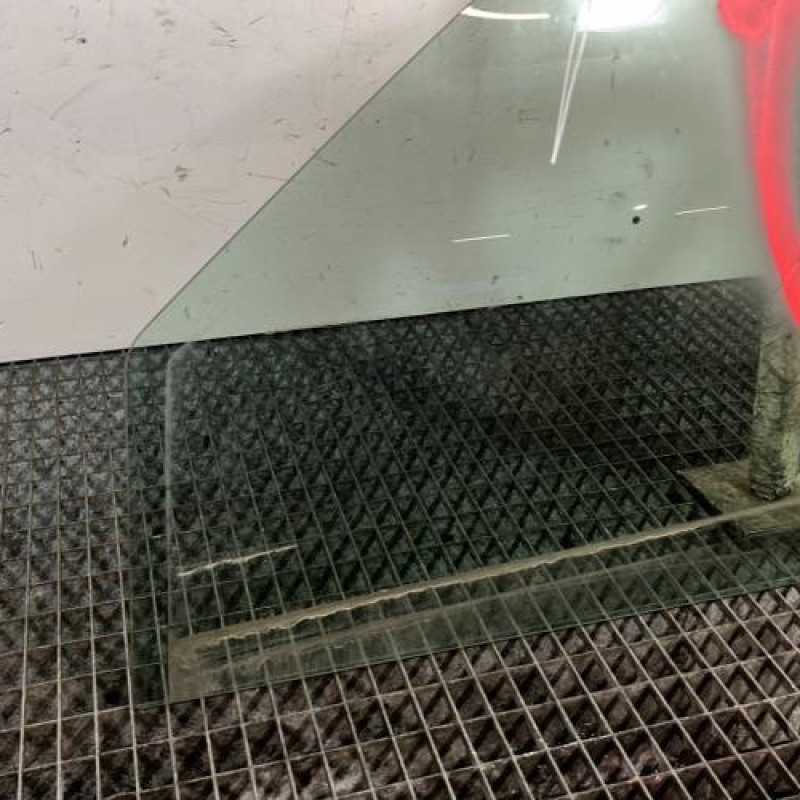 Vitre avant gauche RENAULT CLIO 2 CAMPUS Photo n°2