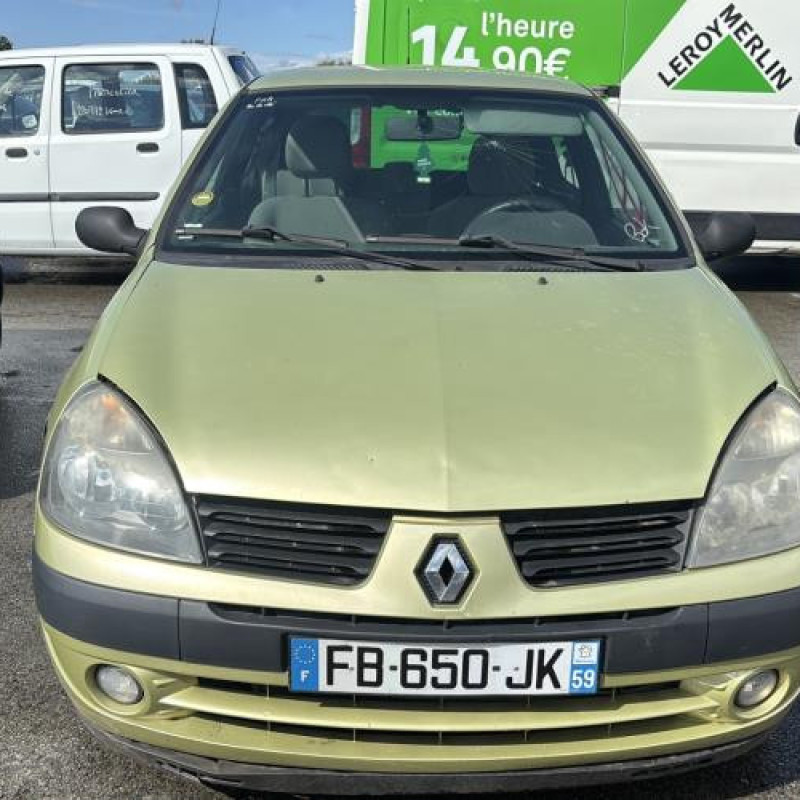 Vitre avant gauche RENAULT CLIO 2 CAMPUS Photo n°12