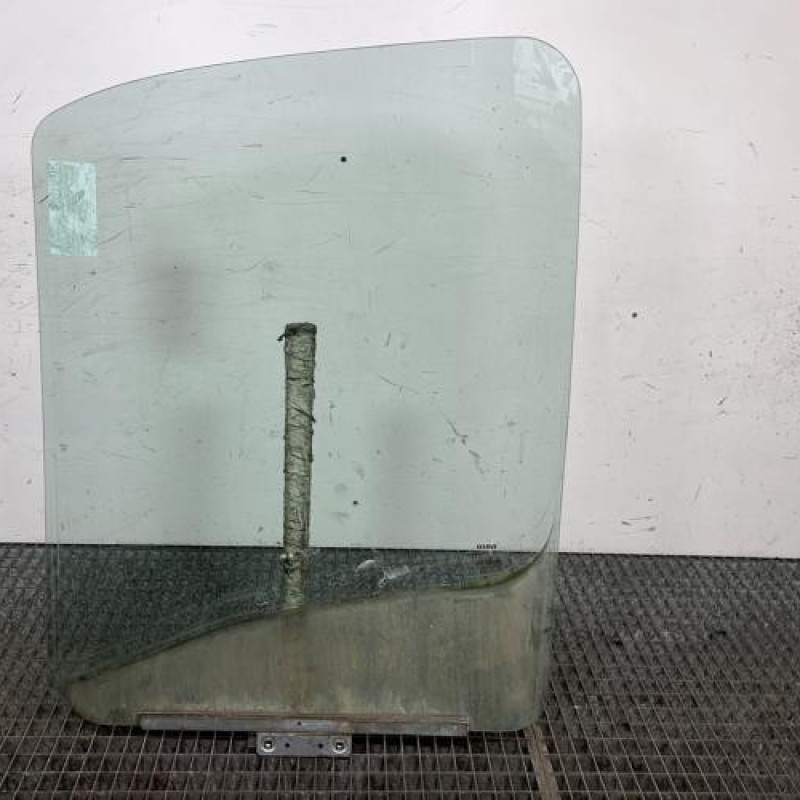 Vitre avant droit IVECO DAILY 3 Photo n°4