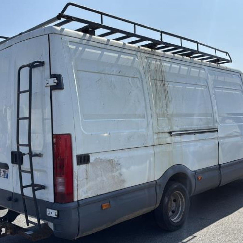 Vitre avant droit IVECO DAILY 3 Photo n°7