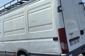 Vitre avant droit IVECO DAILY 3
