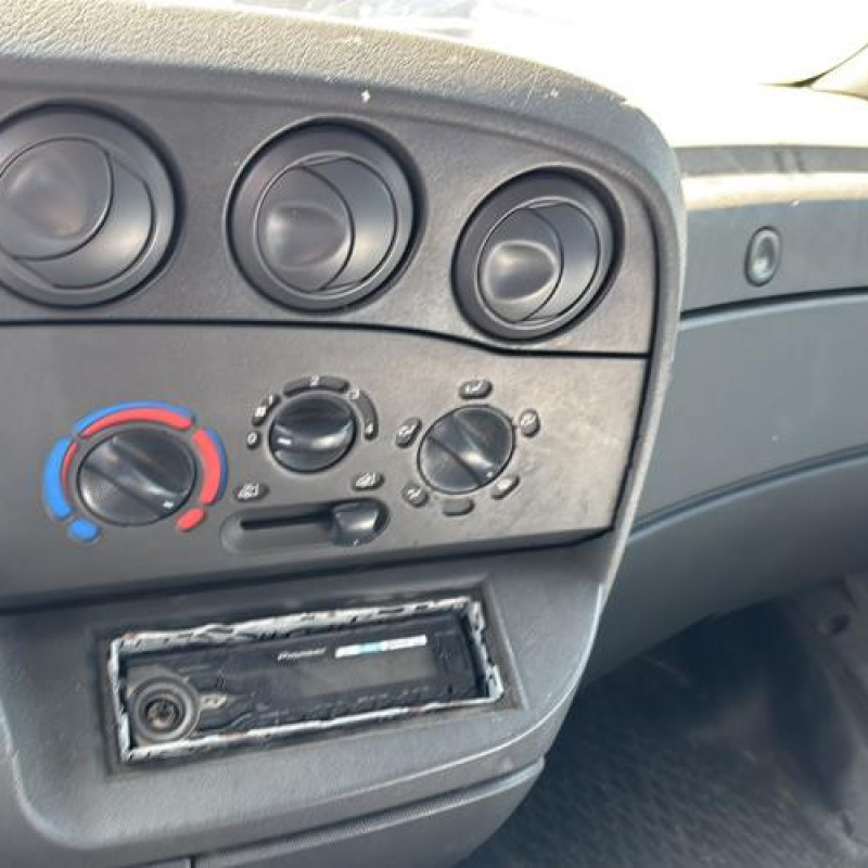 Vitre avant droit IVECO DAILY 3 Photo n°16