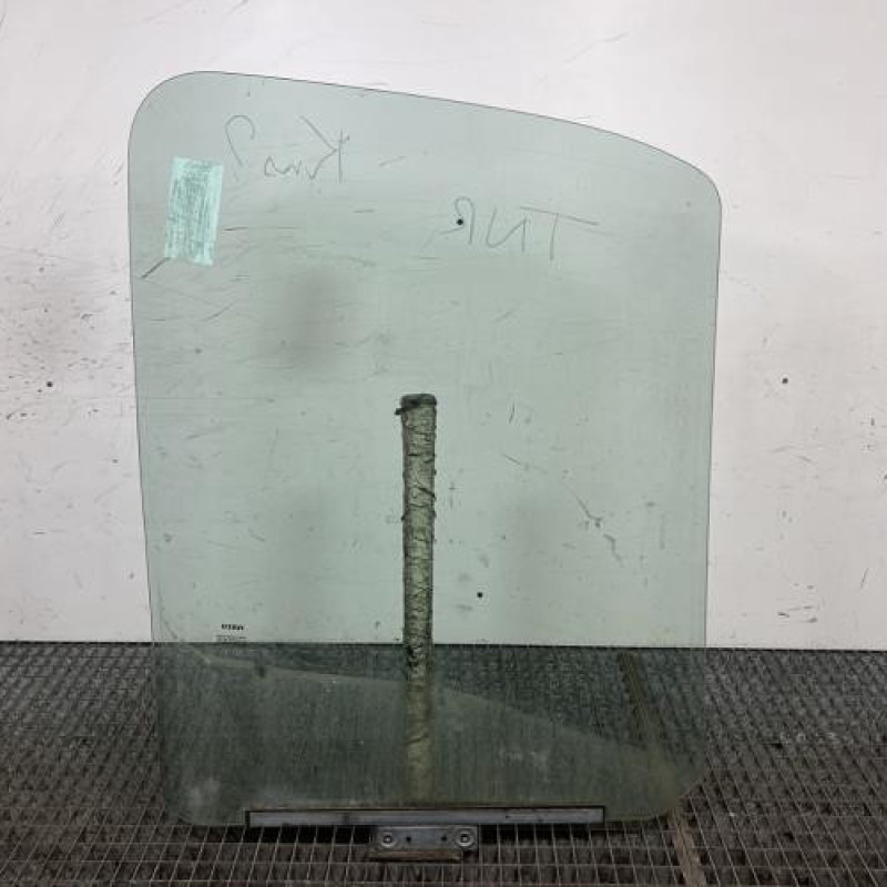 Vitre avant gauche IVECO DAILY 3 Photo n°4