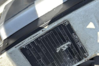 Vitre avant gauche IVECO DAILY 3