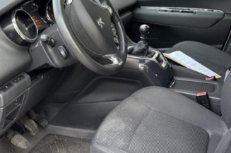 Pretensionneur de ceinture avant droit PEUGEOT 5008 1