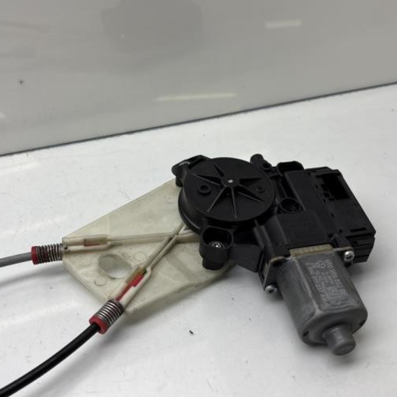 Leve vitre electrique avant droit VOLKSWAGEN POLO 5 Photo n°4