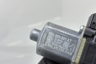 Leve vitre electrique avant gauche VOLKSWAGEN POLO 5