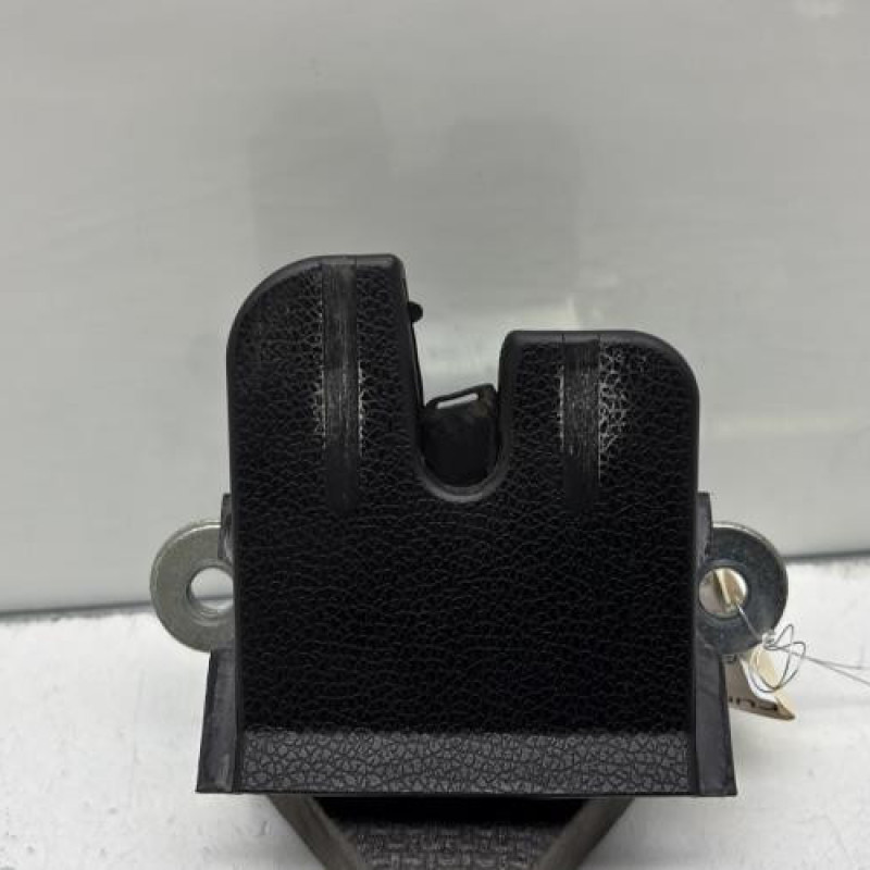 Serrure de coffre VOLKSWAGEN POLO 5 Photo n°3