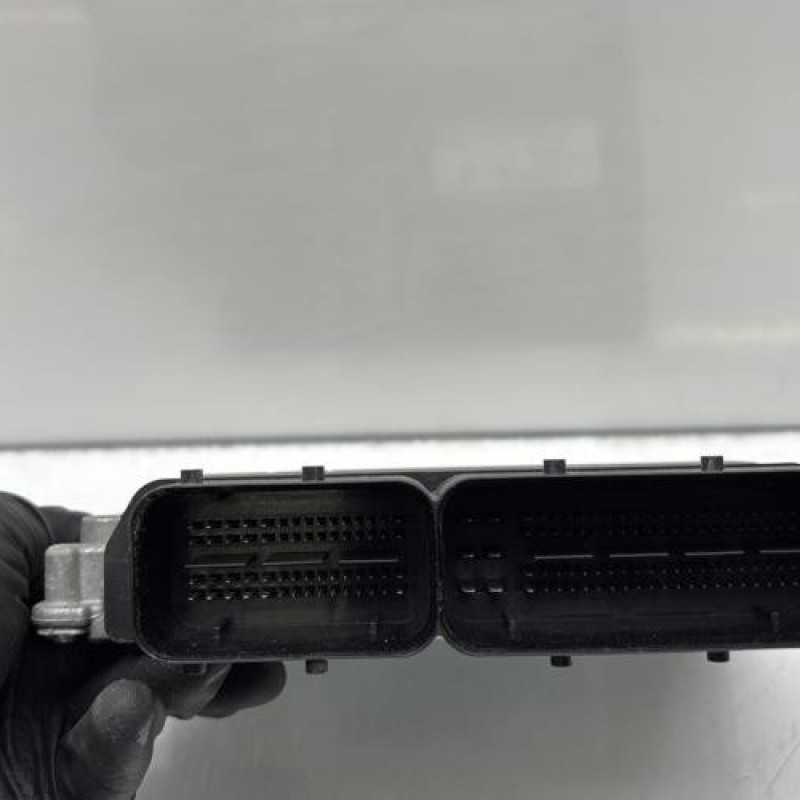 Calculateur moteur VOLKSWAGEN POLO 5 Photo n°3